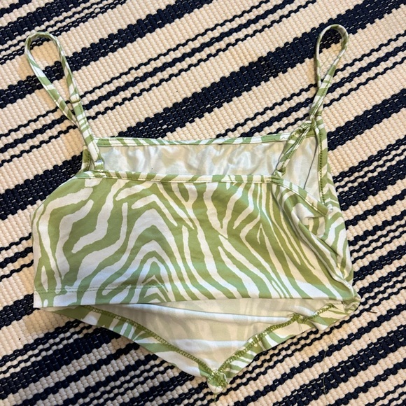 Zebra print bandanna top with straps - Picture 2 of 2